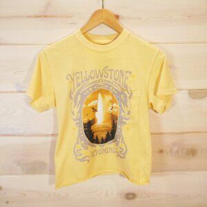 Social Culture Women’s XS Cropped Tee Yellowstone Wyoming Destination T-shirt